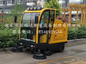 保定宏瑞達(dá)2150電動(dòng)清掃車助力于陜西咸陽三原縣小區(qū)進(jìn)行清潔工作